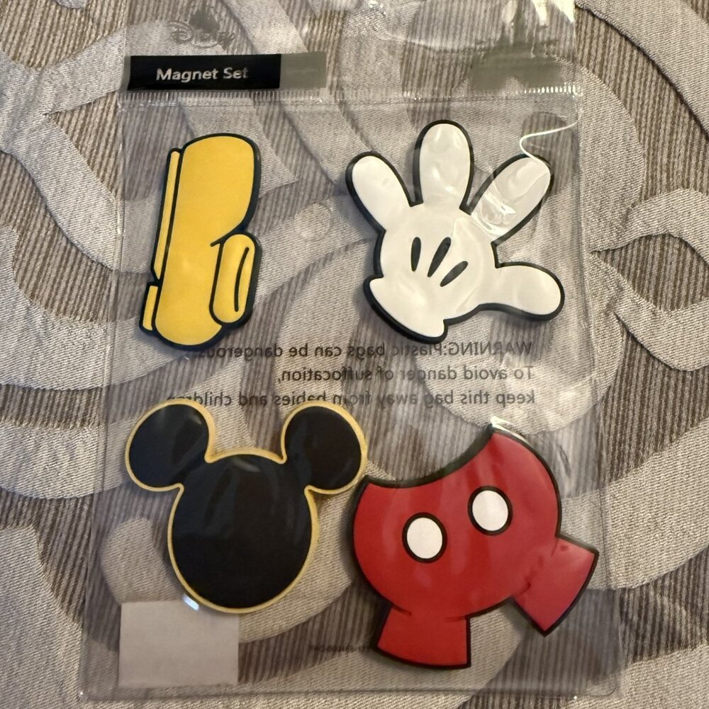 New Disney Parks Mickey Mouse Body Parts Magnet Set of 4 Shoe Glove Shorts Icon